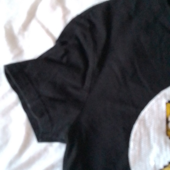Women's size med black sequin graphic t shirts - Picture 4 of 4